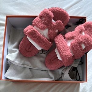 Hermes Chypre shearling sandals Desert Rose 37.5